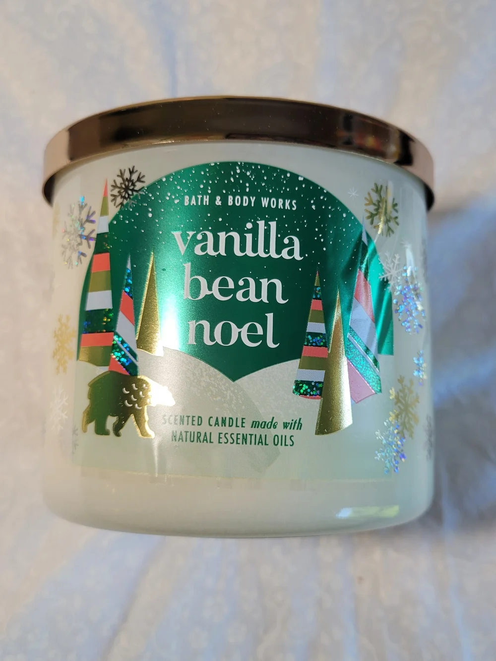 Bath & Body Works Vanilla Bean Noel Candle - Green & Gold - Picture 1 of 4